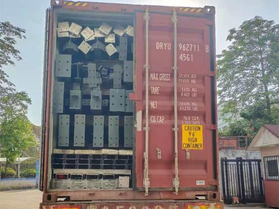 天譜安正在緊張地裝運(yùn)印尼山樺鋼結(jié)構(gòu)