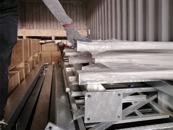 鋼結(jié)構(gòu)