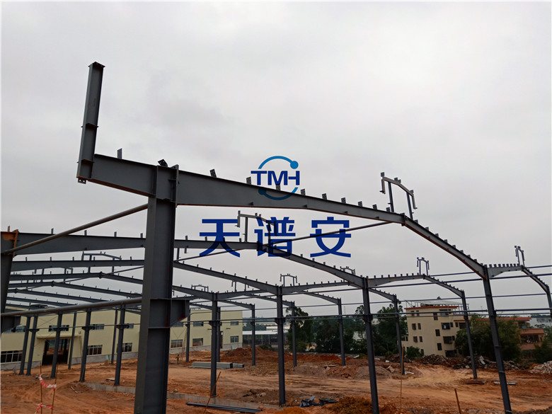 輕鋼結(jié)構(gòu)廠房